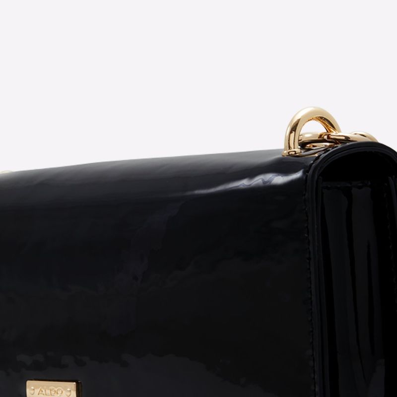 croma_black_001-002-033_004