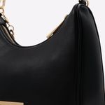 eevie_black_007-002-043_004