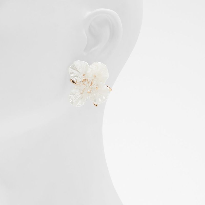 bamey_white_102_001