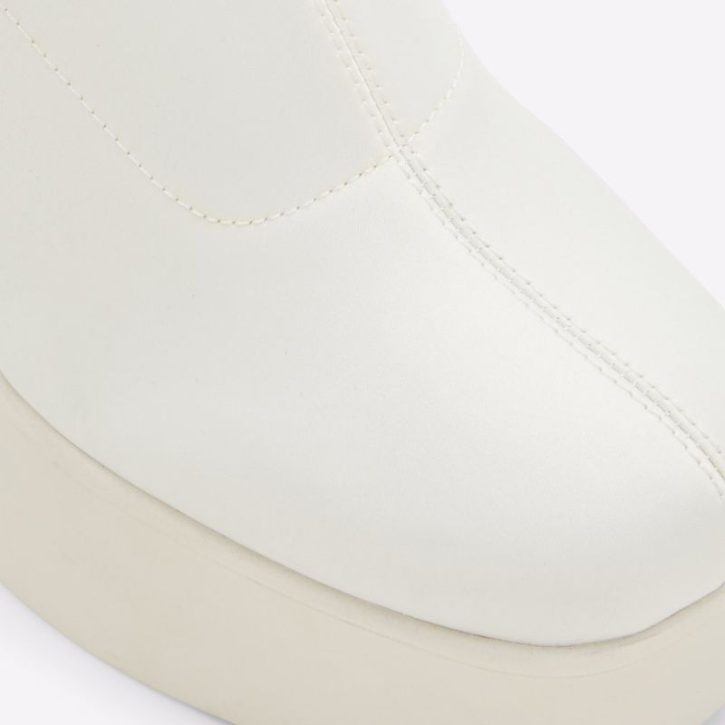grandstep_white_121-003-045_004