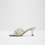 maria_white_121-002-043_002