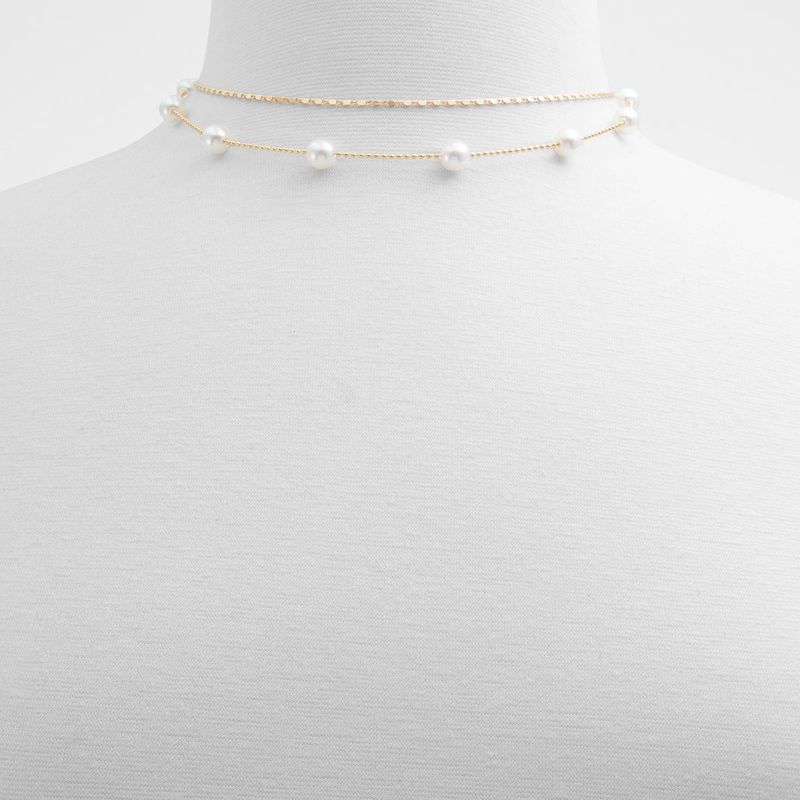 perlia_white_102_001