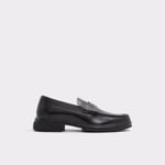 tucker_black_001-001-043_main