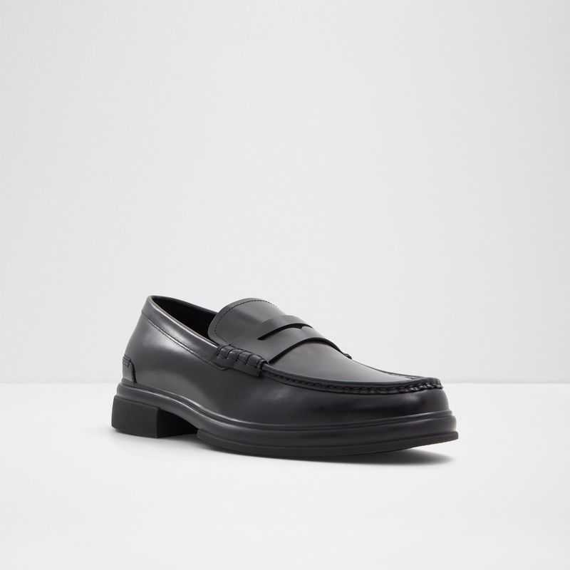 tucker_black_001-001-043_003