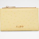 Mereclya-light-yellow