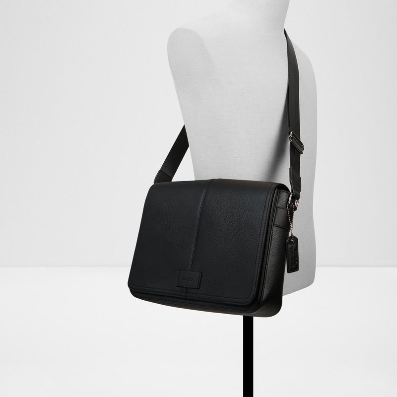 Wigoand-other-black