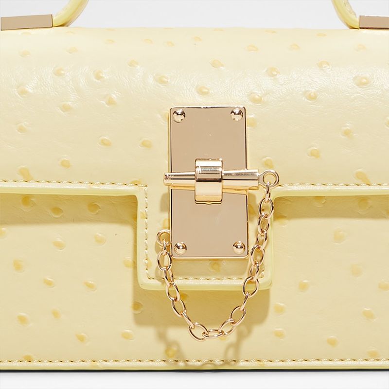 Calluna-light-yellow