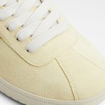 Chicsneaker-light-yellow
