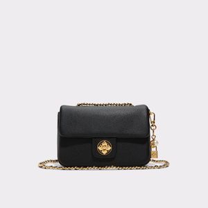 Nellyne black