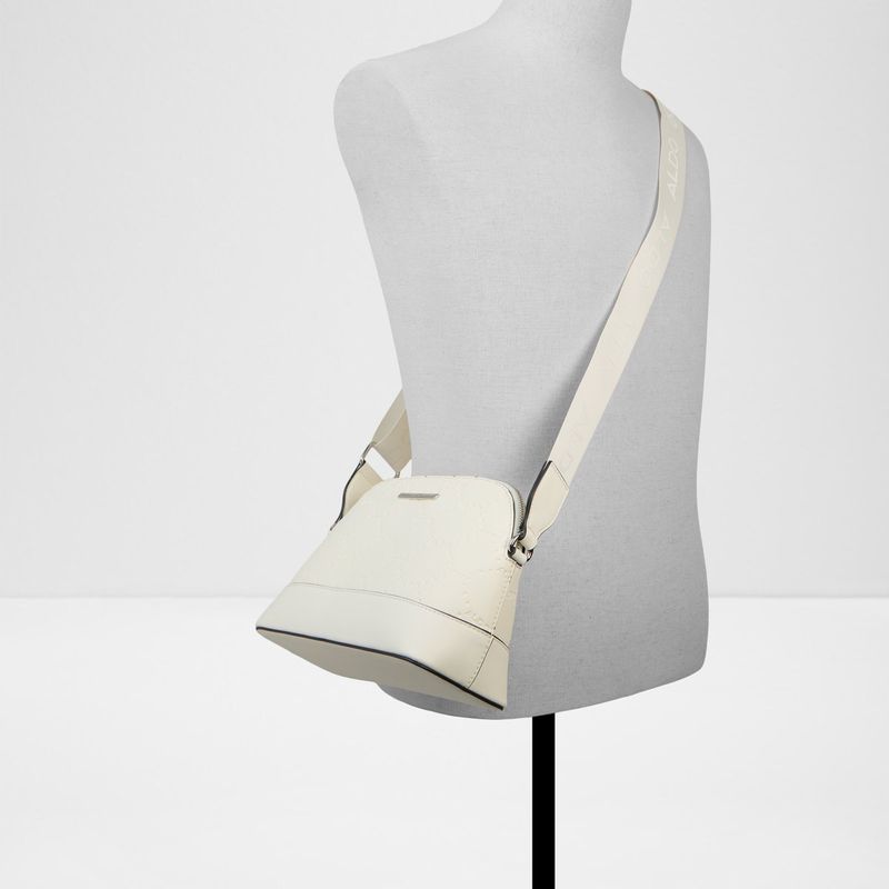 Teassii-open-white