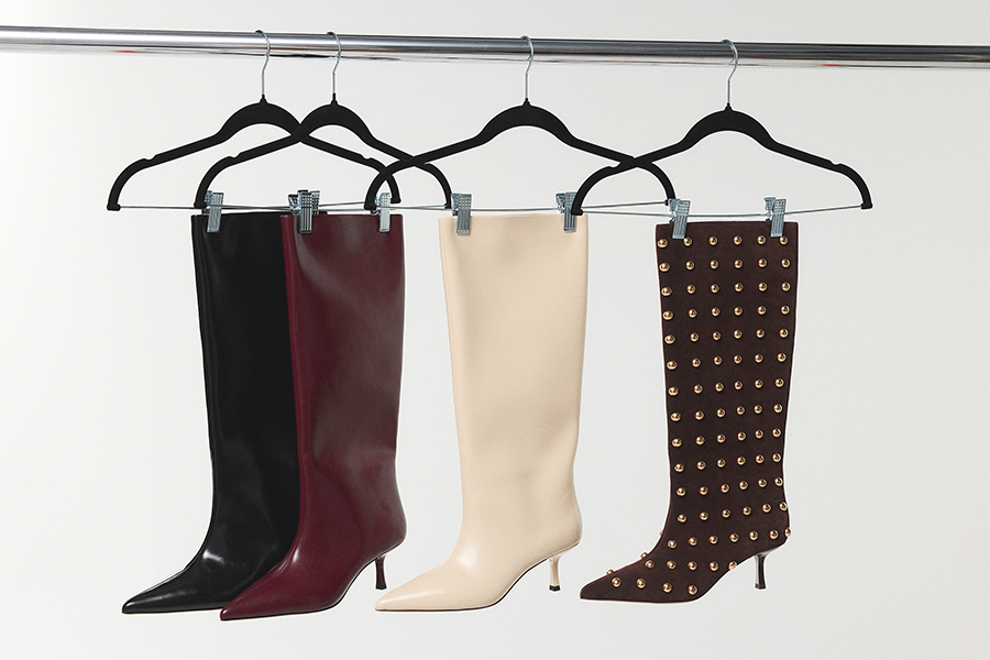 mujer con botas negras de Aldo para mujer con suela gruesa y cordones modernos