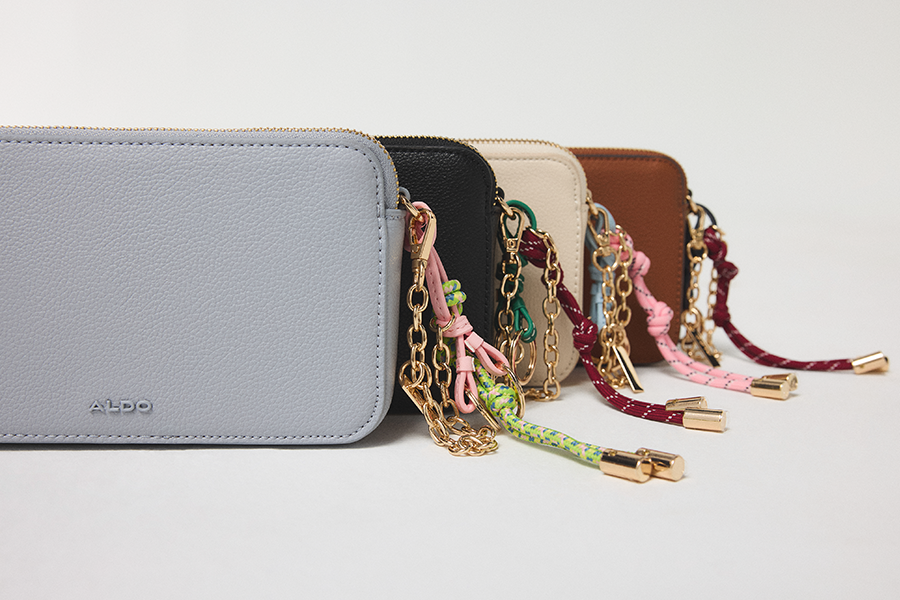 mujer con bolso para mujer rosado moderno y elegancia